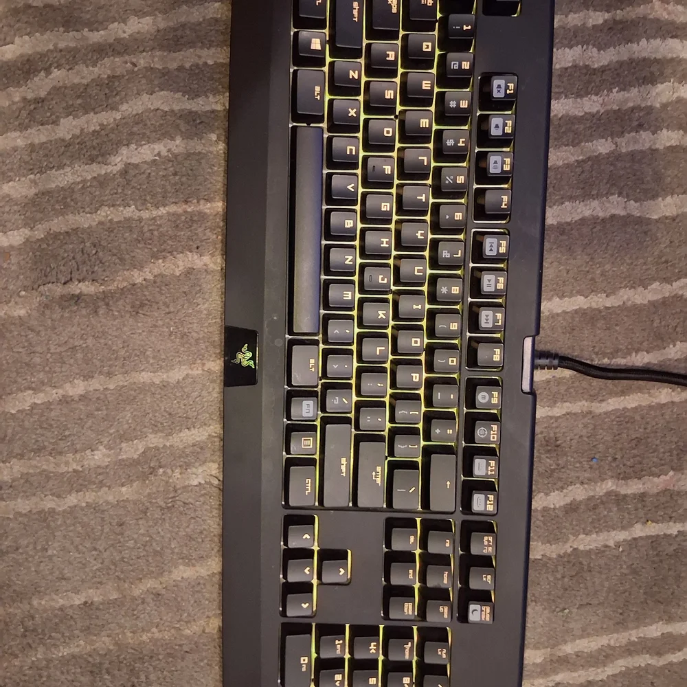 Razer BlackWidow Chroma: Clicky RGB Mechanical Gaming Keyboard